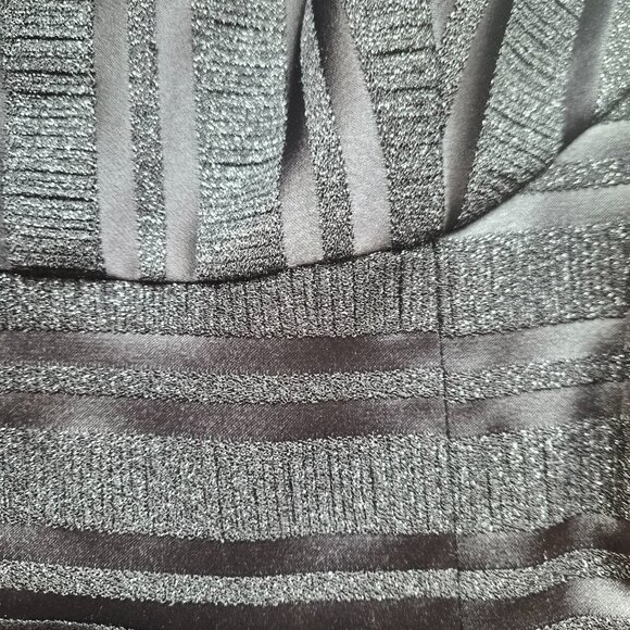 Anne Klein Black Dress with Silver Metallic Thread, Size 4 - Picture 10 of 14